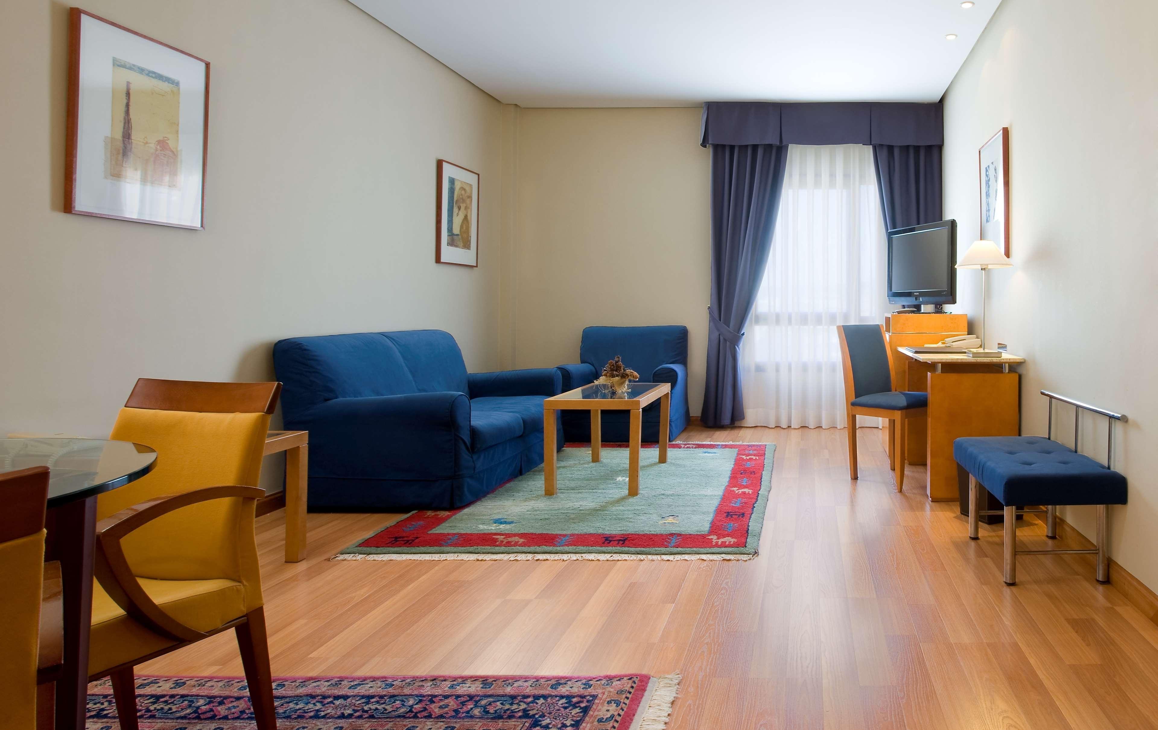 Nh Ciudad De Cuenca Hotel Cuenca  Eksteriør billede