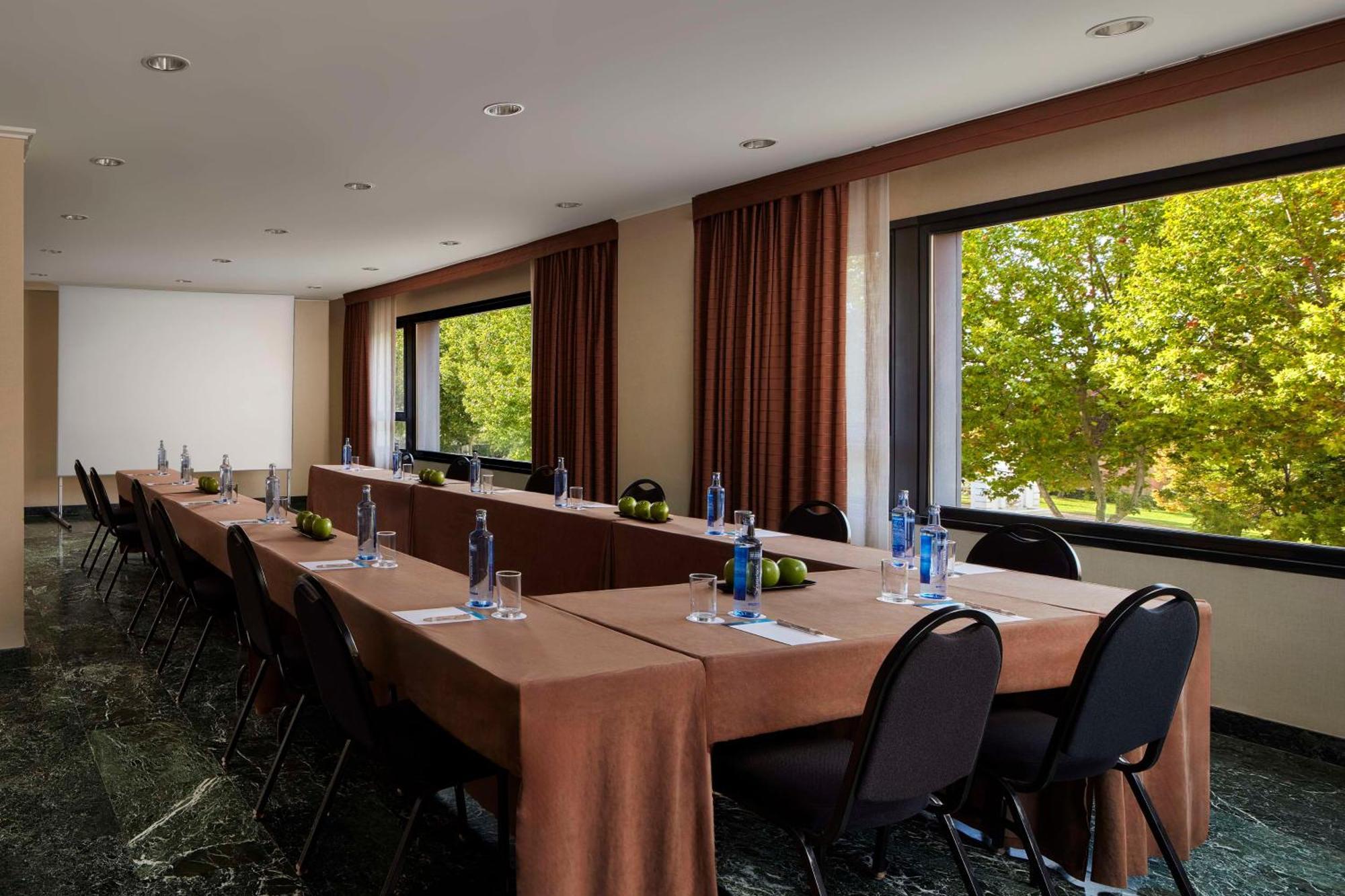 Nh Ciudad De Cuenca Hotel Cuenca  Eksteriør billede